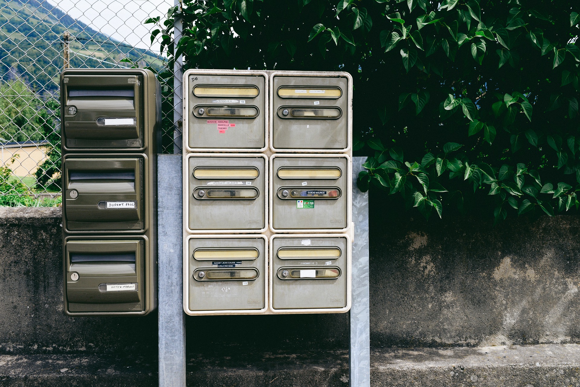 mailboxes-1687783_1920