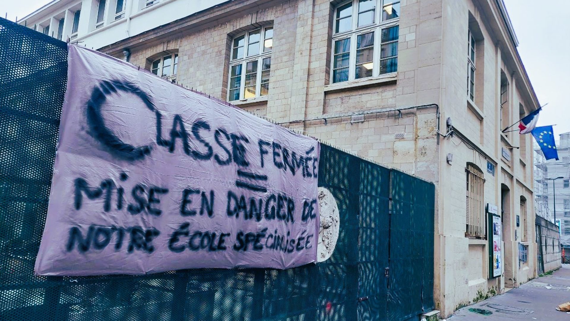 Banderole école Guadeloupe (fevrier 2025)